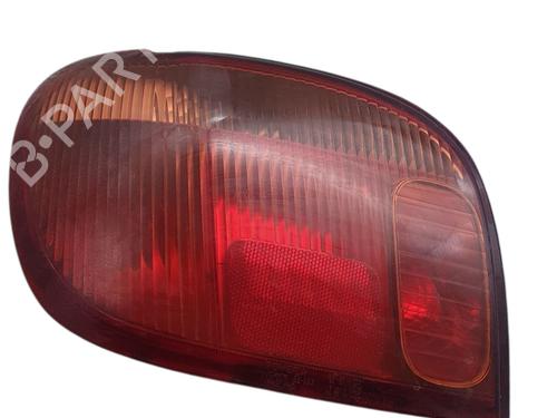 Feu arrière gauche TOYOTA YARIS (_P1_) 1.4 D-4D (NLP10_, NLP10R) (75 hp) 31983899