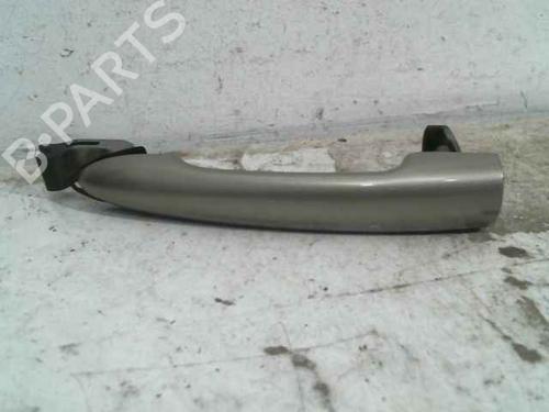 Used Front left exterior door handle RENAULT CLIO III (BR0/1, CR0/1) 1.5 dCi (BR17, CR17) (86 hp) 25762261