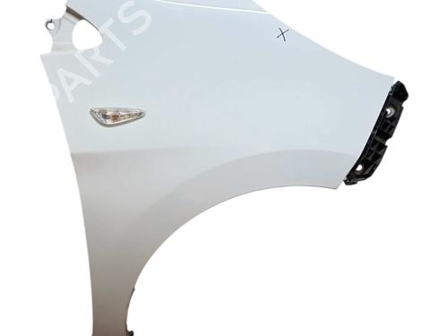 Used Right front fenders Right front fenders 37161959 37161959