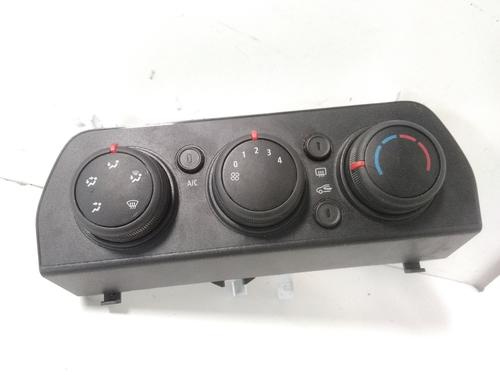 Used Climate control DACIA SANDERO III 1.0 TCe 90 (91 hp) 15457601
