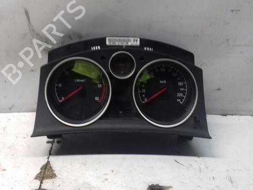 Used Instrument cluster OPEL ZAFIRA / ZAFIRA FAMILY B (A05) [2005-2019]  15441389