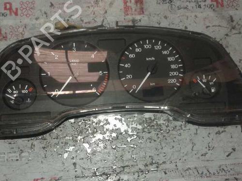 Used Instrument cluster OPEL ZAFIRA A MPV (T98) [1999-2006]  15425159