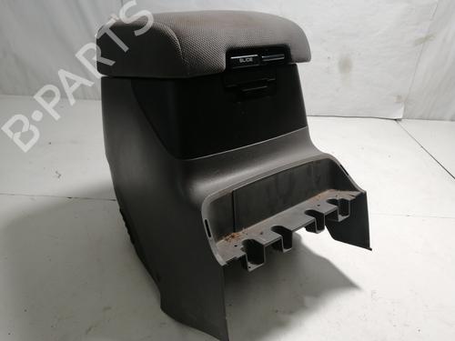 Used Armrest / Center console MITSUBISHI PAJERO III (V7_W, V6_W) [1999-2007]  15464777