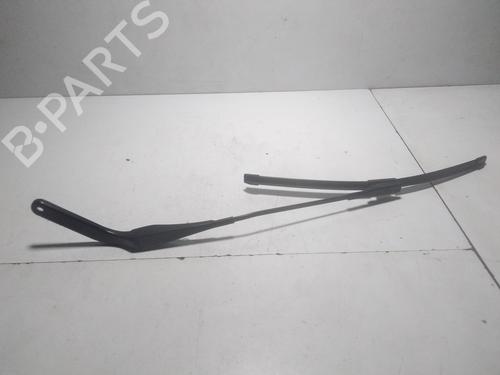 Used Front windshield wiper arm BMW 1 (E81) 118 d (143 hp) 15778512
