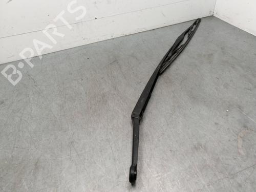 Used Front windshield wiper arm BMW 3 (E46) 320 d (150 hp) 15444069