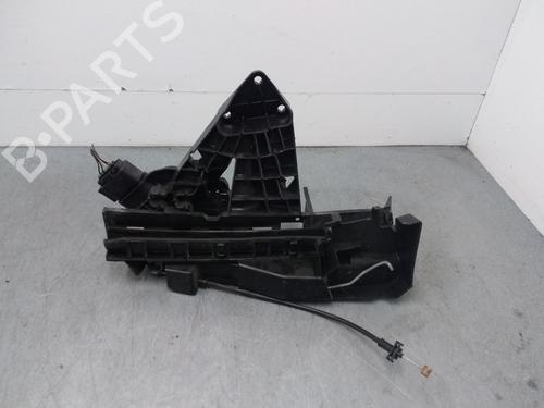 Used Front left lock FORD FOCUS II Turnier (DA_, FFS, DS) [2004-2012]  15818123