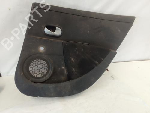 Guarnecido puerta trasera derecha RENAULT CLIO III Grandtour (KR0/1_) [2007-2024]  15594311