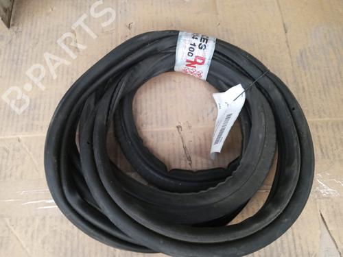 Used Rubber door seal PEUGEOT 407 SW (6E_, 6D_) [2004-2011]  15435341