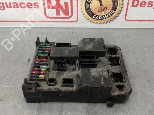 Used Fuse box PEUGEOT 307 CC (3B) 2.0 16V (136 hp) 15426096