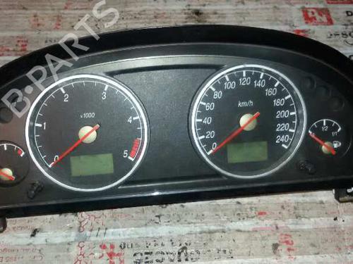 Used Instrument cluster FORD MONDEO III Saloon (B4Y) [2000-2007]  15425702