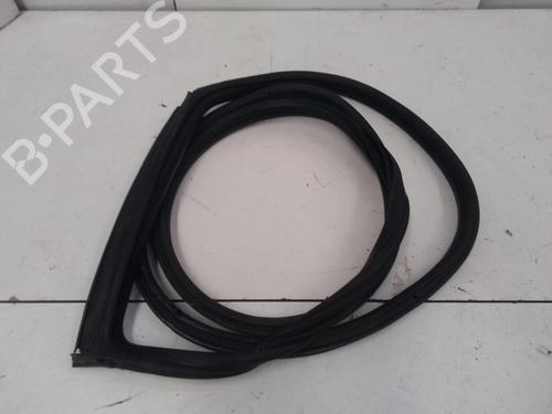 Used Rubber door seal BMW 1 (E87) 118 d (143 hp) 15450358