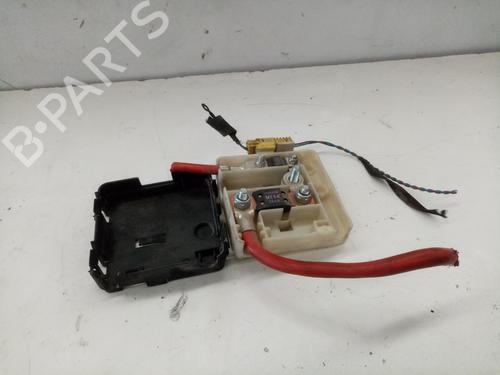Used Fuse box BMW 3 Touring (E46) 320 d (150 hp) 26006332