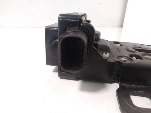 Tailgate lock LAND ROVER RANGE ROVER SPORT I (L320) 2.7 D 4x4 | BP15456235C101 