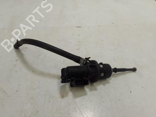 Used Clutch slave cylinder VW GOLF PLUS V (5M1, 521) [2004-2013]  15454392