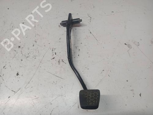 Used Clutch pedal OPEL ZAFIRA / ZAFIRA FAMILY B (A05) [2005-2019]  16493597