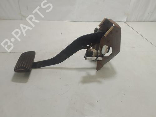 Break pedal LAND ROVER FREELANDER I (L314) [1998-2006]  15455849