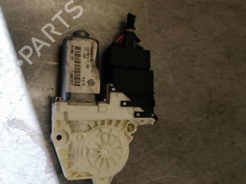 Portierruitmotor rechtsachter SEAT TOLEDO II (1M2) [1998-2006]  15444036
