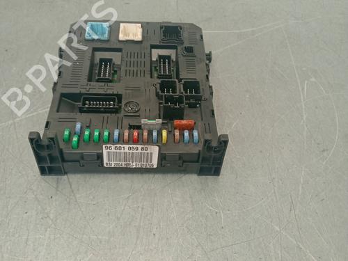 Used Fuse box CITROËN C4 Coupe (LA_) [2004-2013]  17391640