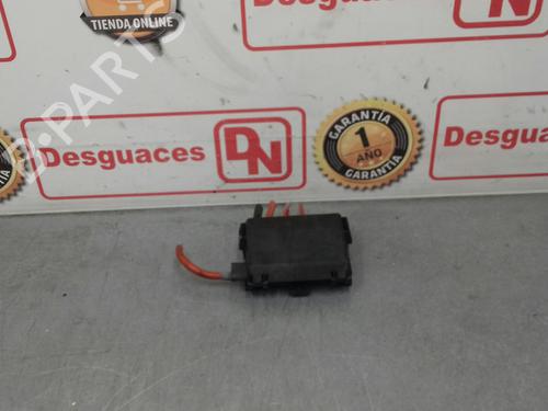 Used Fuse box VW GOLF IV (1J1) 1.6 (100 hp) 15433692