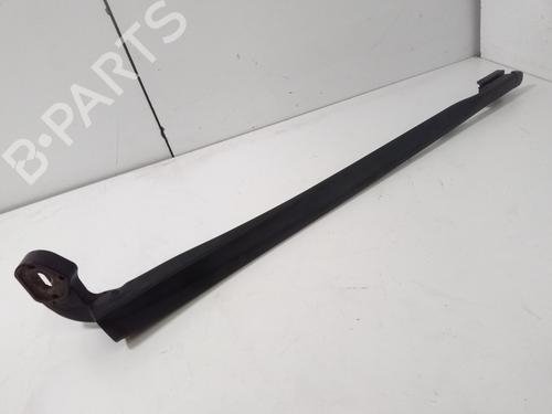 Used Front windshield wiper arm SEAT LEON (1P1) 1.9 TDI (105 hp) 15461407