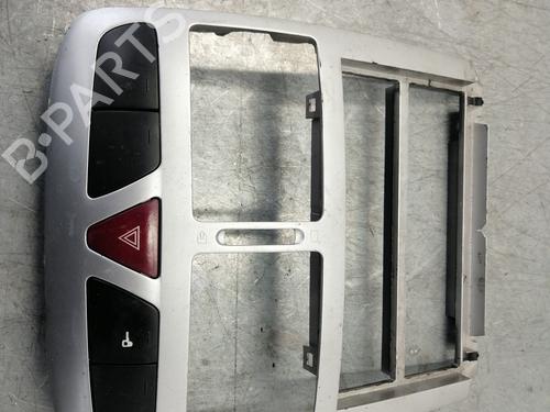 Used Warning switch PEUGEOT 307 CC (3B) [2003-2009]  15464508