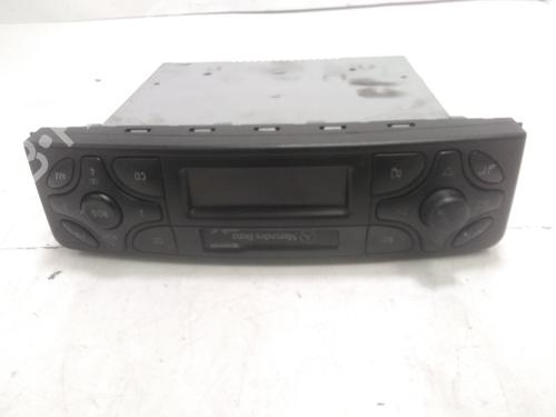 Used Radio MERCEDES-BENZ C-CLASS (W203) C 220 CDI (203.006, 203.008) (143 hp) 15461086