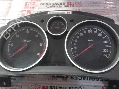 Used Instrument cluster OPEL ASTRA H (A04) [2004-2014]  15425458
