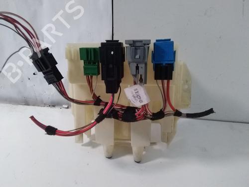 Sikringsdose BMW 1 (E87) 118 d (143 hp) 15450134