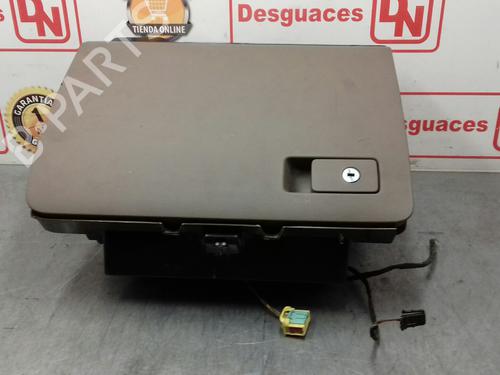 Used Glove box VW PASSAT B6 Variant (3C5) 2.0 TDI (170 hp) 15425711