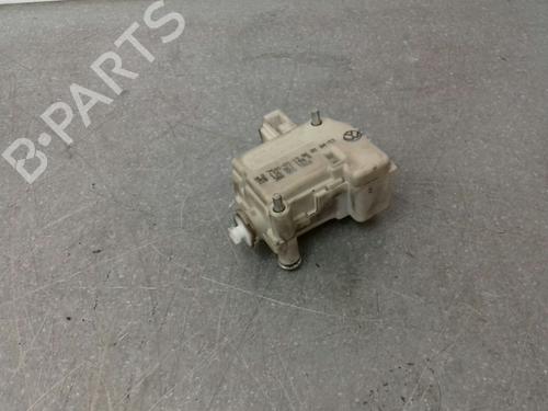 Used Central lock pump VW GOLF IV (1J1) 1.9 TDI (110 hp) 15434443