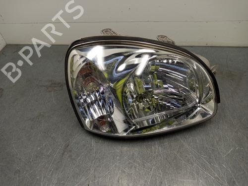 Used Right headlight HYUNDAI SANTA FÉ I (SM) 2.0 CRDi (113 hp) 15437544