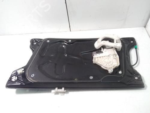 Used Left front window motor LAND ROVER DISCOVERY III (L319) 2.7 TD 4x4 (190 hp) 15452087