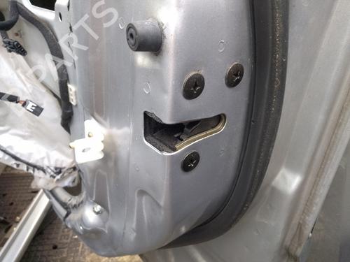 Used Front right lock KIA SORENTO I (JC) 2.5 CRDi (170 hp) 23071295