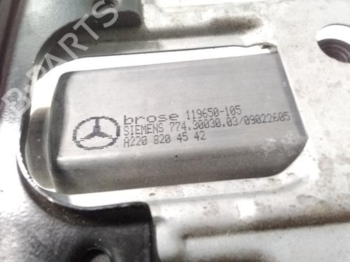 Right front window motor MERCEDES-BENZ C-CLASS (W203) C 220 CDI (203.006, 203.008) | BP15461820E20 