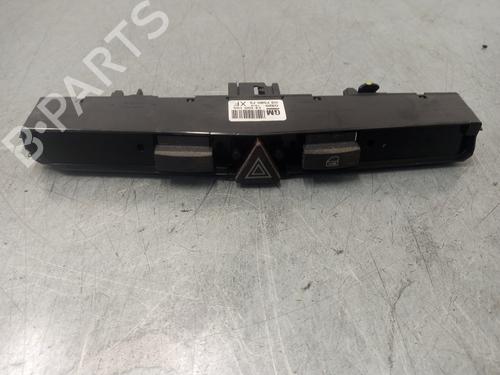 Used Warning switch OPEL ASTRA H (A04) [2004-2014]  15456362