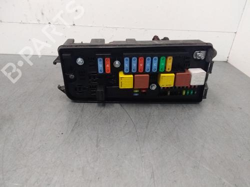 Used Fuse box OPEL VECTRA C (Z02) [2002-2009]  15899753