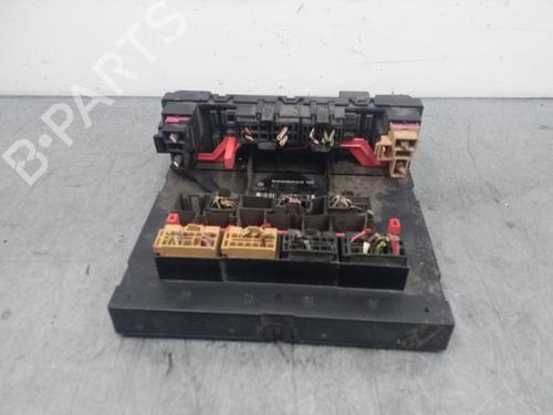 Used Fuse box VW GOLF V (1K1) [2003-2010]  15682040