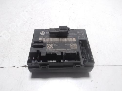 Used Electronic module AUDI A4 B8 (8K2) 2.0 TDI (143 hp) 15881905
