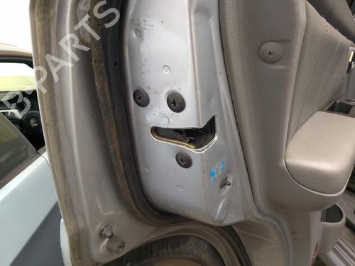 Used Rear left lock KIA SORENTO I (JC) 2.5 CRDi (170 hp) 23104793