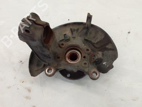 Used Right front steering knuckle VW TIGUAN (5N_) 2.0 TDI (140 hp) 15455718