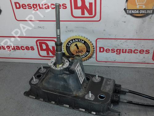 Used Gear lever VW PASSAT B6 Variant (3C5) 2.0 TDI (110 hp) 15430886