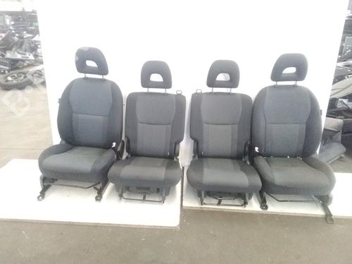 Seats set TOYOTA RAV 4 II (_A2_) 2.0 D 4WD (CLA20_, CLA21_) (116 hp) 15461718