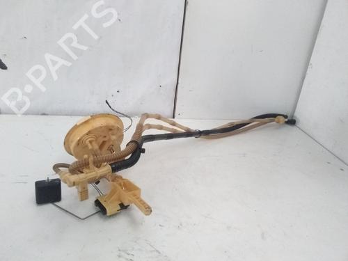 Used Fuel pump BMW 1 (E87) 118 d (143 hp) 15450583