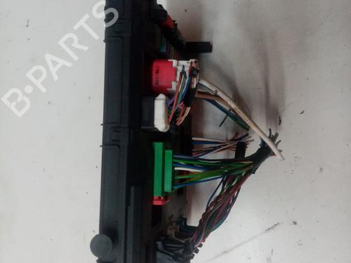 Fuse box CITROËN C5 I (DC_) 2.2 HDi (DC4HXB, DC4HXE) | BP16396006E1 