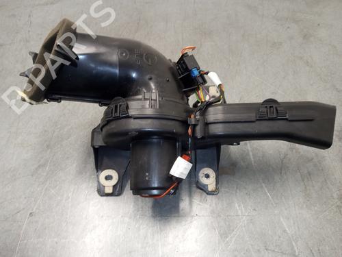 Used Heater blower motor PEUGEOT 5008 (0U_, 0E_) [2009-2017]  15451036