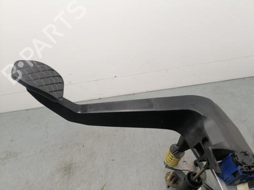 Clutch pedal AUDI A4 B6 (8E2) 1.9 TDI (130 hp) 15447734