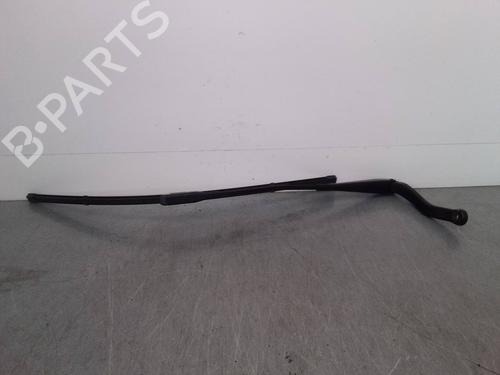Used Front windshield wiper arm OPEL CORSA D (S07) [2006-2015]  15438265