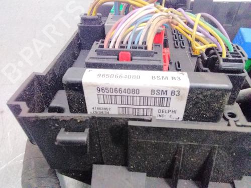Fuse box PEUGEOT 807 (EB_) 2.0 HDi | BP15731463E1
