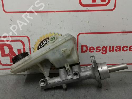 Used Brake master cylinder RENAULT TRAFIC II Van (FL) [2001-2025]  15436415