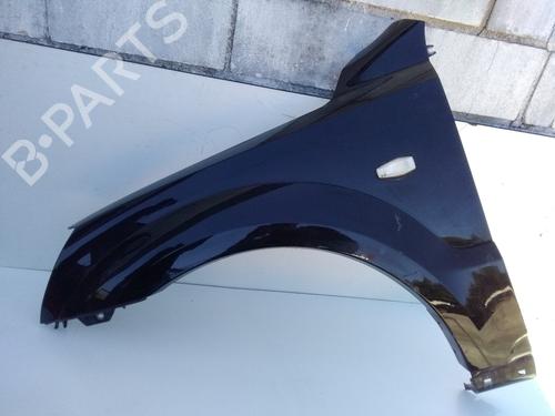 Used Left front fenders KIA SORENTO I (JC) 2.5 CRDi 4WD (140 hp) 15825454